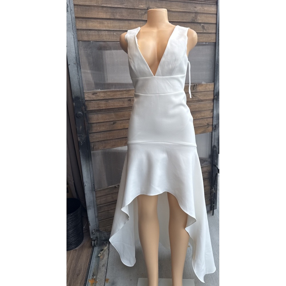 BCBGMAXAZRIA Women's Eve Off White High Low Sleeveless Gown Dress Size 2